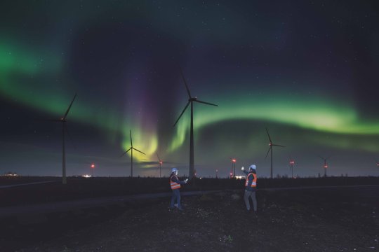 Kādi speciālisti var būt iesaistīti vēja parku attīstībā un darbībā?