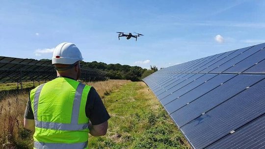 Kāpēc enerģētikā izmanto dronus?